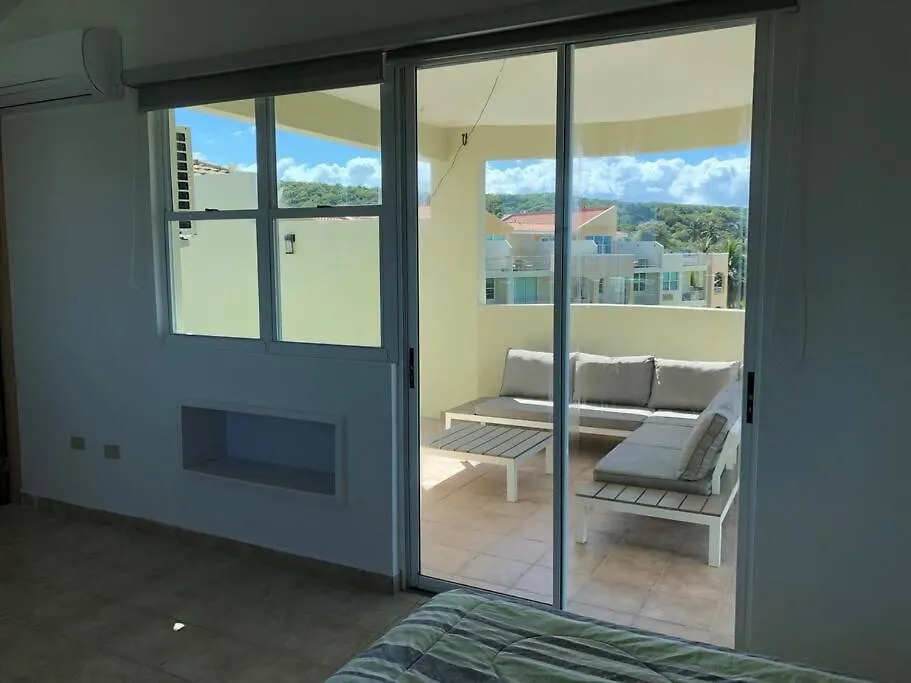 Haudimar Ph Beachfront Apt 4Br/3Bath Isabela